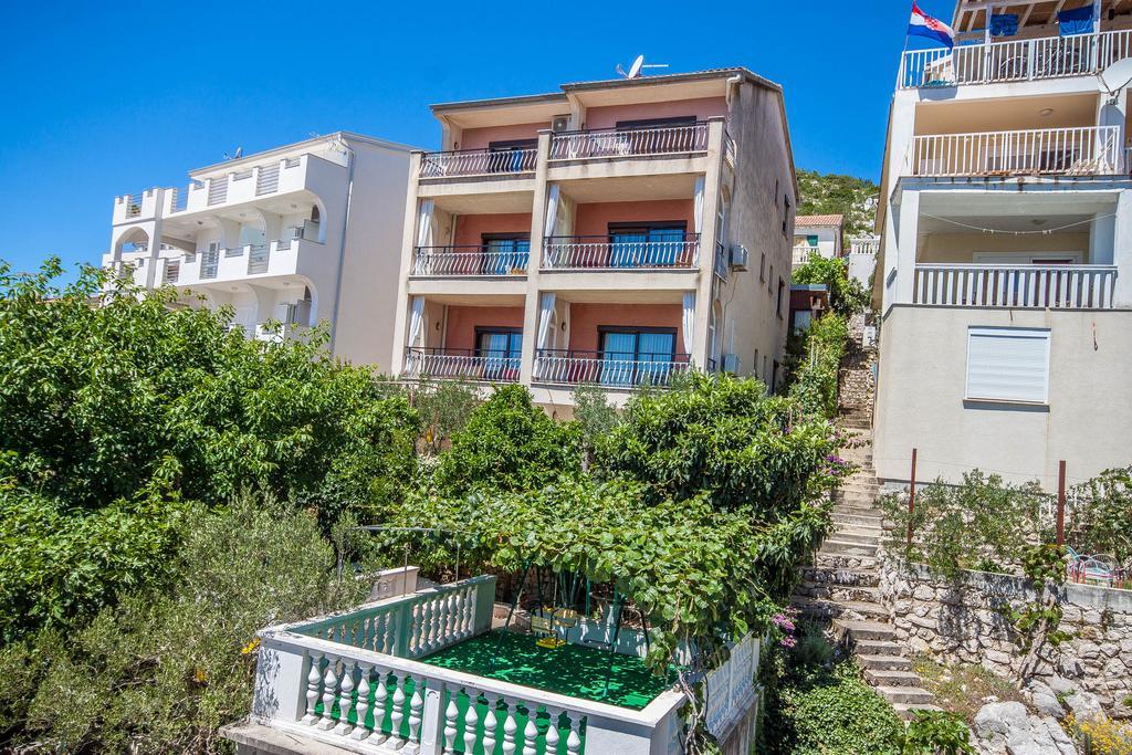 Apartments Rosanda Pakoštane 外观 照片